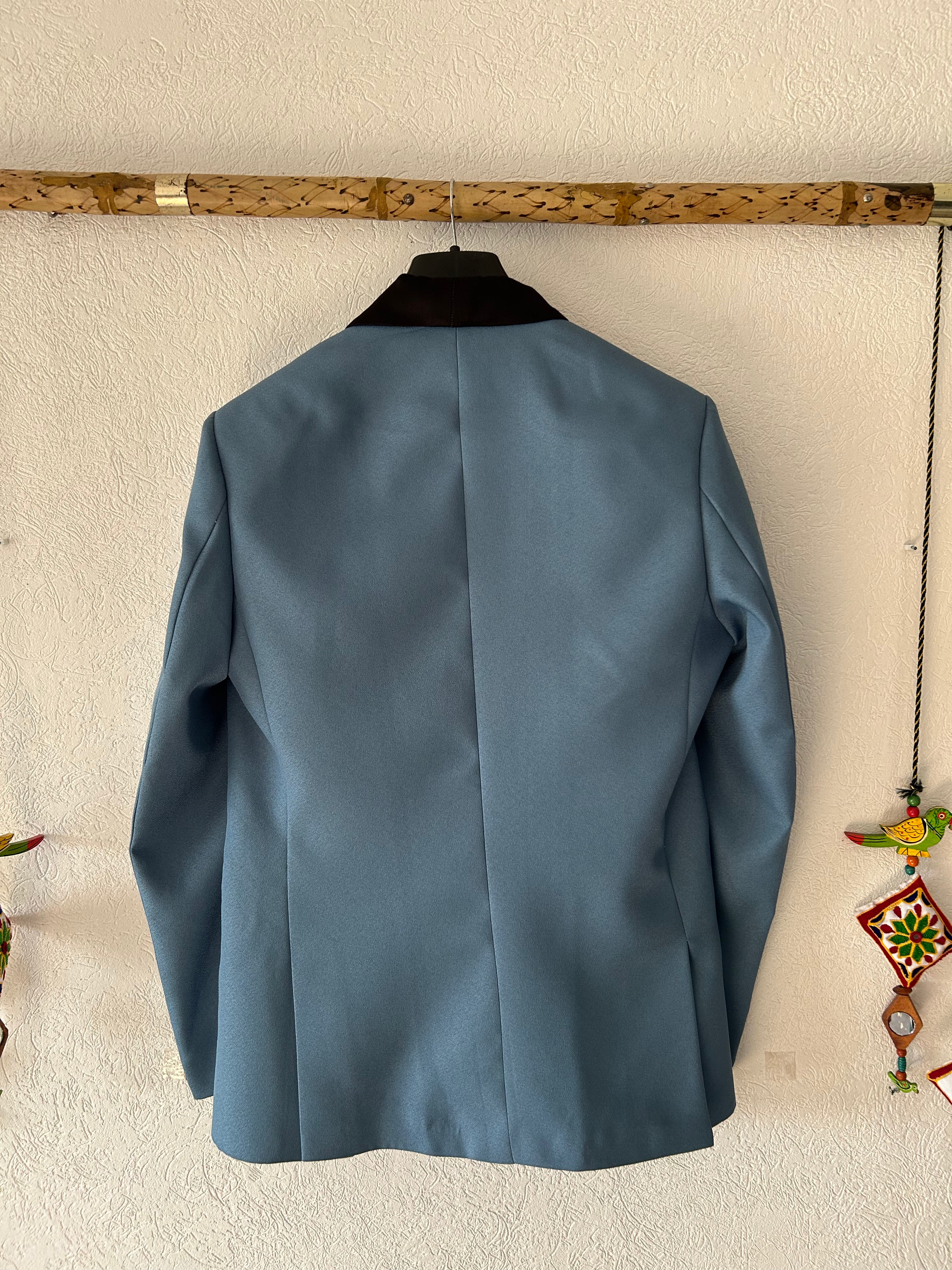 Le Leafy Breeze – Hand Embroidered Blazer