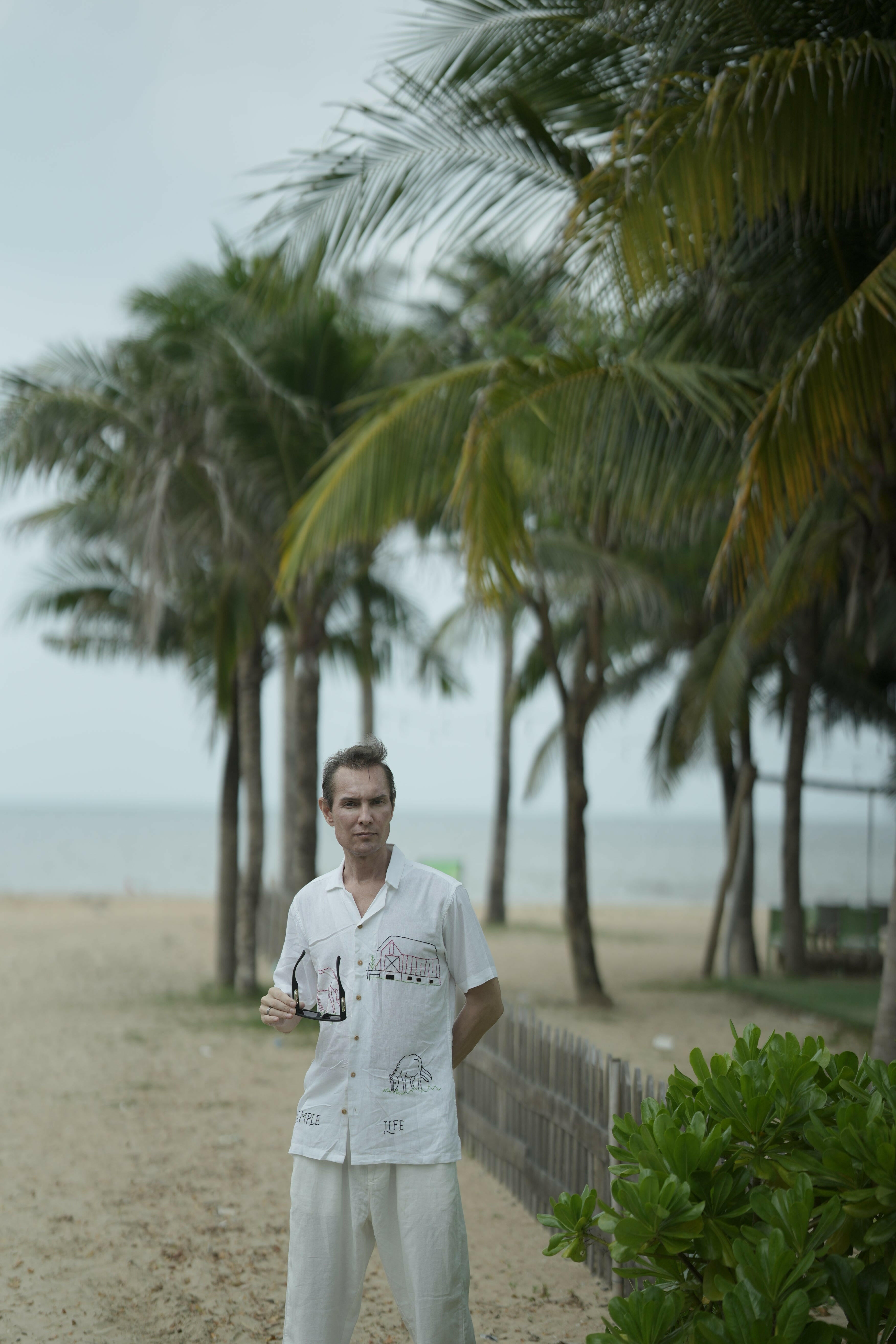 men's embroidered shirts designed with Simple life