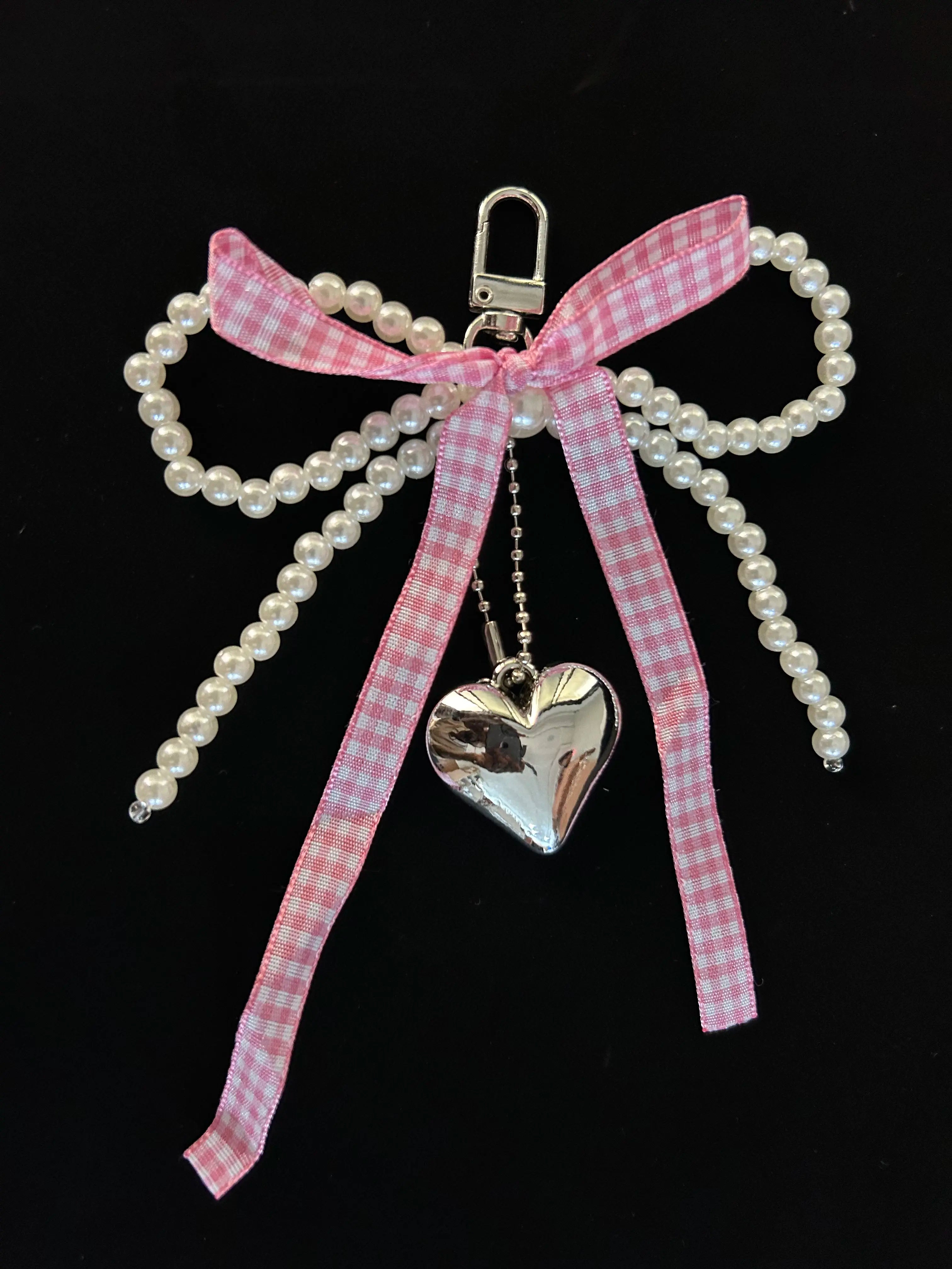 Pink Gingham Bow & Pearl Bag Charm with Silver Heart – Cute & Elegant Accessory for Handbags & Totes