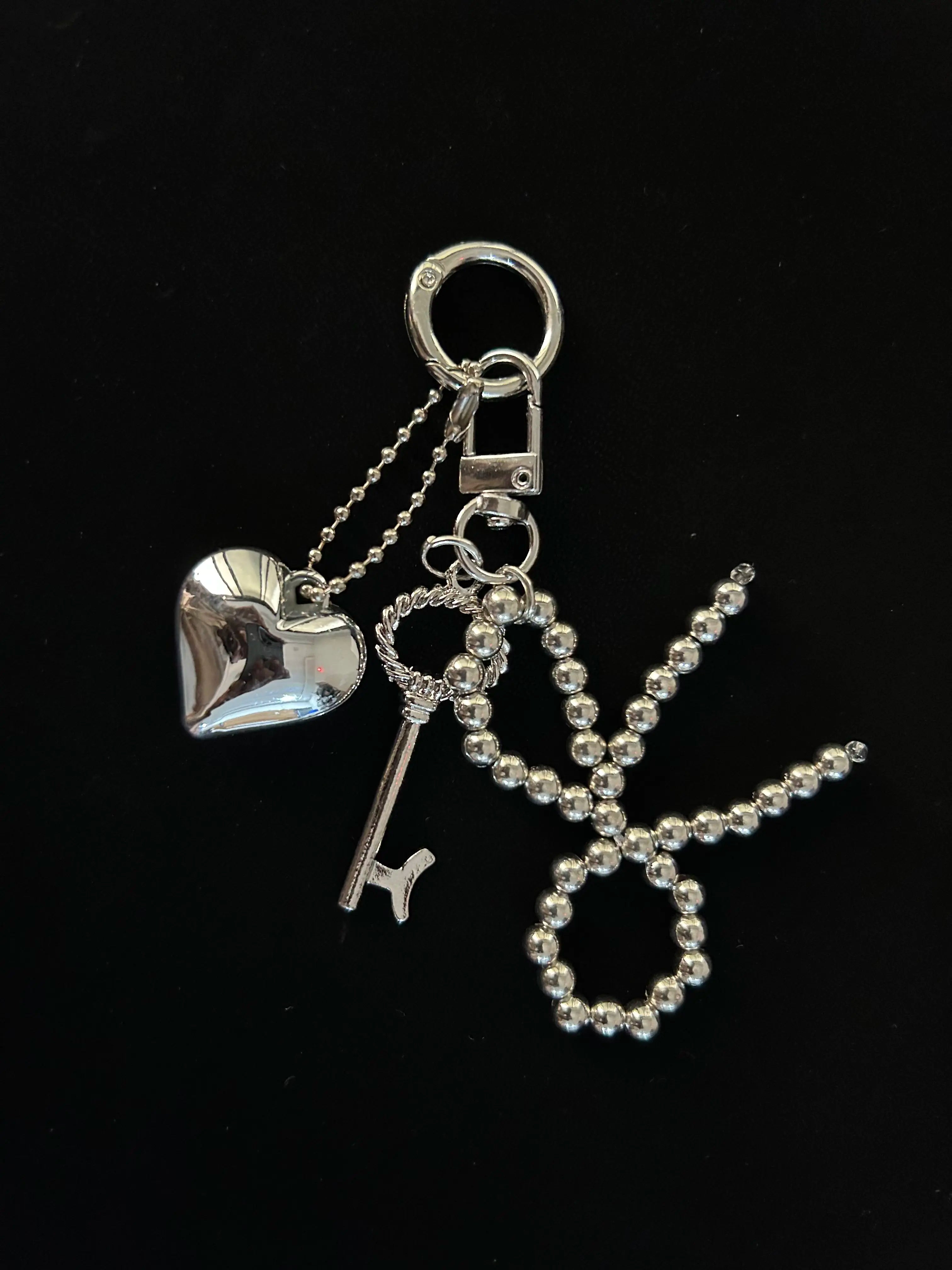 Silver Heart & Key Bag Charm – Trendy Metal Chain Accessory for Handbags